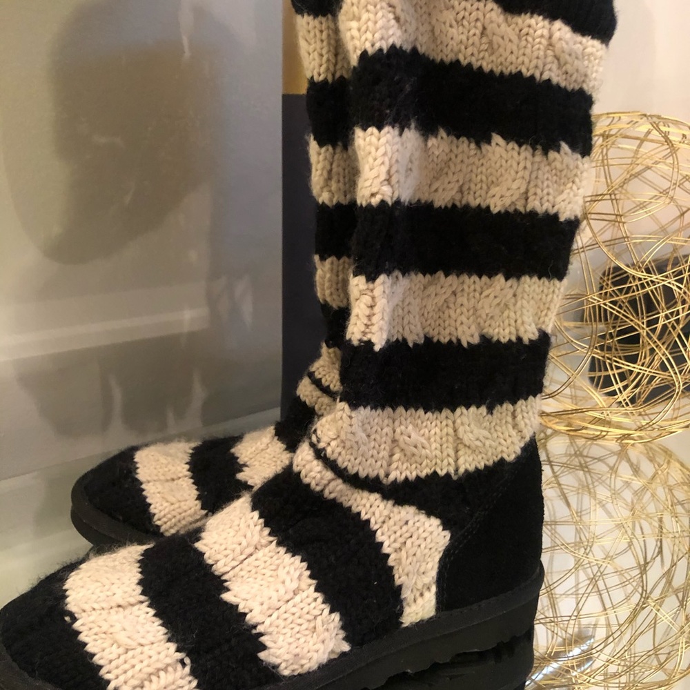 Uggs!!! - Picture 3 of 5